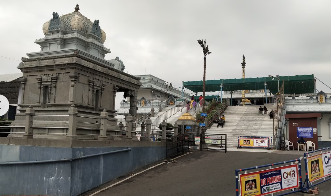 Sri Sri Sri Bhuneela Sametha Vaibhava Venkateswara Swamy Temple